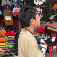 ローカルマーケットで買い物(セブイングリッシュスクール)