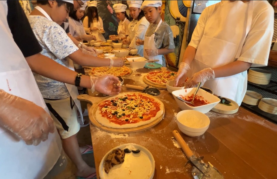 英語でピザ作りの課外レッスン | セブイングリッシュスクール