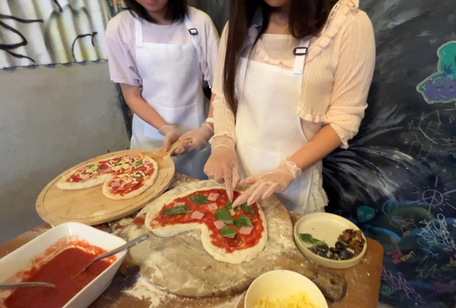 英語でピザ作りの課外レッスン | セブイングリッシュスクール